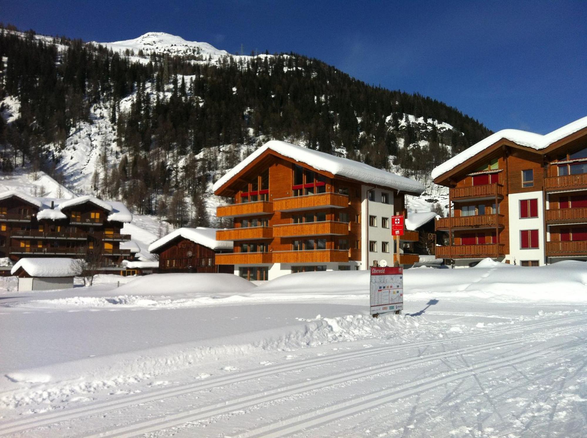 6 Dorfstrasse Appartement Oberwald Buitenkant foto
